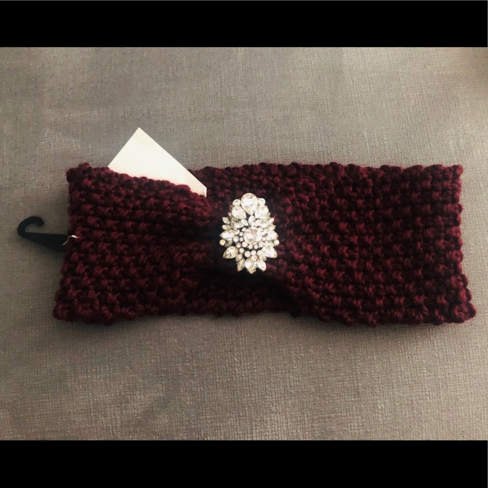 Cable-knit handband with embellishment